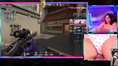 Snapshot of alison_gamer chatting on December 2, 6:36 pm Alison online show from December 2, 6:36 pm