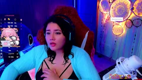 Snapshot of alison_gamer chatting on December 21, 9:00 pm Alison online show from December 21, 9:00 pm