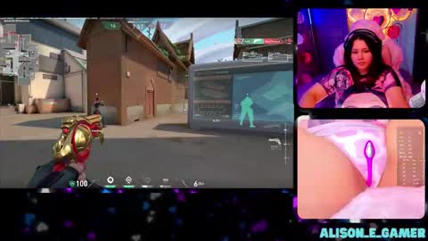 Snapshot of alison_gamer chatting on February 13, 8:27 pm Alison online show from February 13, 8:27 pm