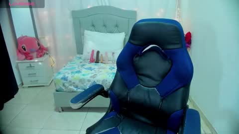 Alison online show from January 13, 8:15 pm