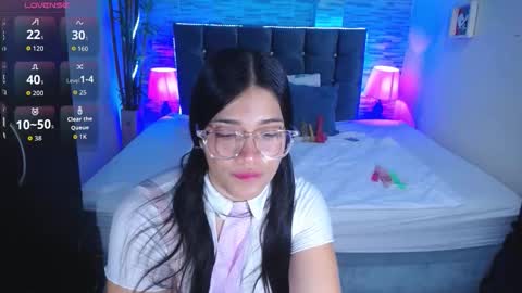 Snapshot of alison_girl22 chatting on February 28, 8:43 pm Alison online show from February 28, 8:43 pm