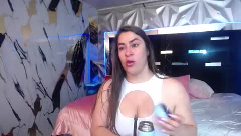 Snapshot of alison_marr chatting on January 10, 7:15 pm alison_marr online show from January 10, 7:15 pm