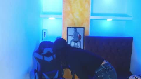 ALISON MOON online show from September 20, 12:39 pm