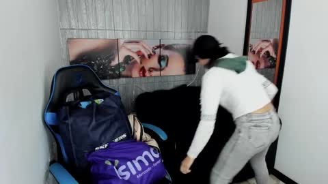 ALISON MOON online show from October 2, 12:01 pm