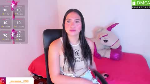 Snapshot of alison_see chatting on February 9, 12:42 pm Alison cruz online show from February 9, 12:42 pm