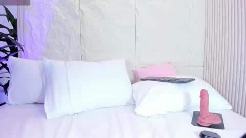 Alison  online show from October 3, 5:32 pm