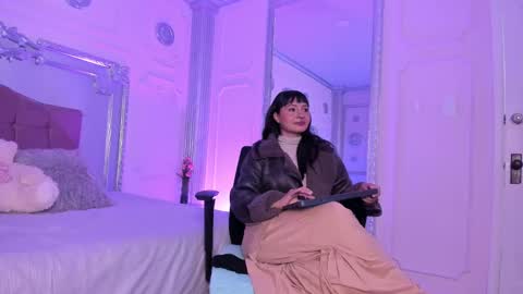 Alison Fishert online show from December 19, 11:39 am