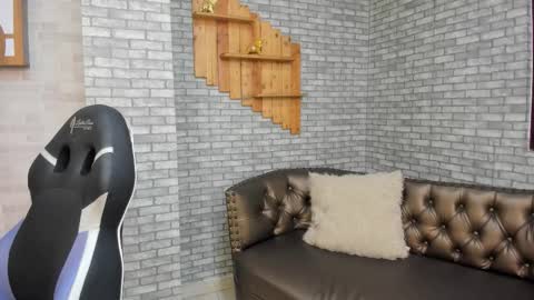 alisonn_doll online show from November 27, 12:18 pm