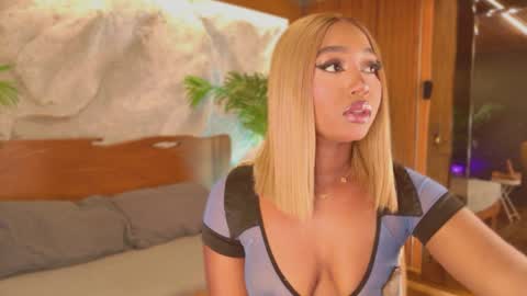 Alison Moon  online show from April 4, 10:07 pm