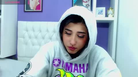 aliss_diiaz online show from January 22, 12:27 am