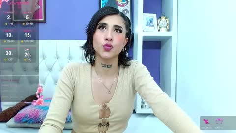 aliss_diiaz online show from February 13, 12:35 am