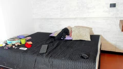 alissadoll_ online show from December 22, 6:49 am