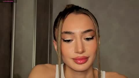 Alissa online show from May 4, 4:03 pm