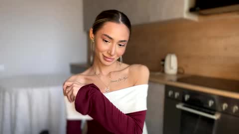 Alissa online show from May 12, 1:19 pm