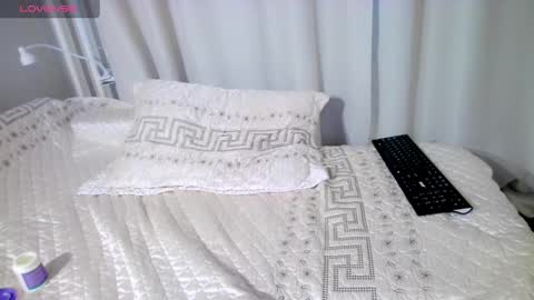 im Allise online show from December 12, 7:19 am