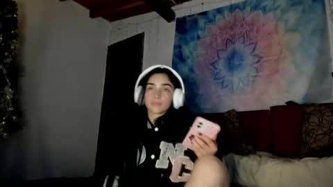 Alisson369  online show from January 8, 9:00 am