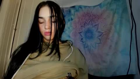 Alisson369  online show from March 12, 8:20 am