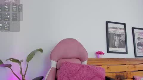 Alisson  online show from March 6, 9:33 pm