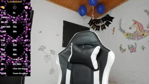 Snapshot of alisson_hoffman05 chatting on May 8, 6:46 pm Alisson hoffman05 online show from May 8, 6:46 pm