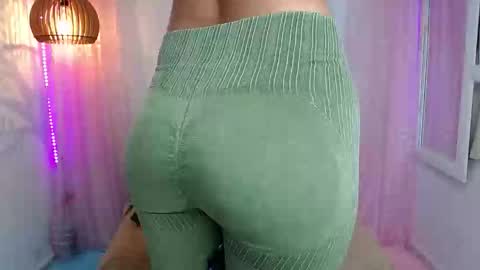 Snapshot of alisson_wiley chatting on January 16, 6:06 am alisson online show from January 16, 6:06 am