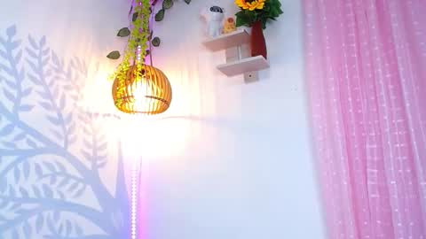 Snapshot of alisson_wiley chatting on April 9, 7:58 am alisson online show from April 9, 7:58 am