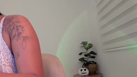 alisson online show from October 12, 5:50 am