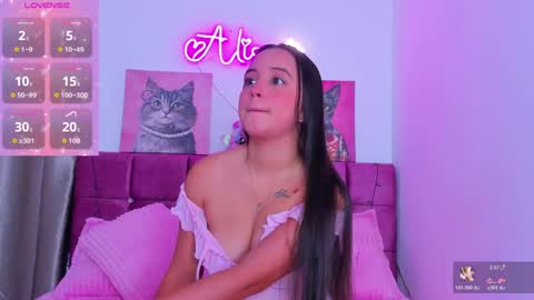Alisson  online show from May 12, 1:52 pm