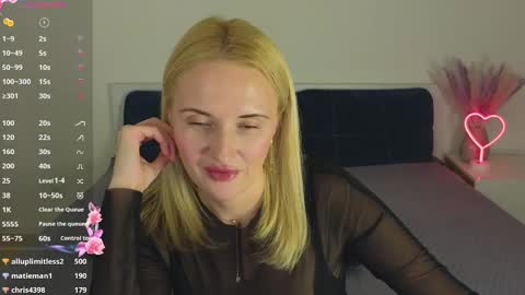 Snapshot of alisssarose chatting on January 15, 10:13 pm alisssarose online show from January 15, 10:13 pm