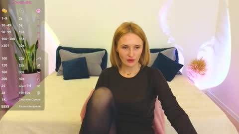 alisssarose online show from March 17, 9:18 pm