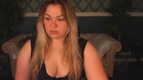 alissyagrayy online show from April 2, 5:27 am