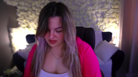 alissyagrayy online show from May 13, 6:22 am
