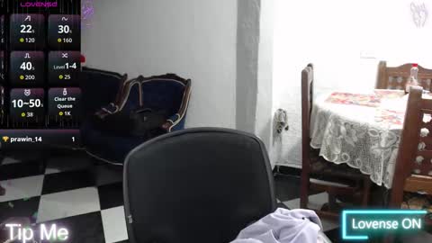 Snapshot of alix_beltran chatting on March 21, 2:27 am Alix online show from March 21, 2:27 am