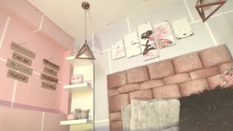 Snapshot of alix_noa chatting on September 20, 8:10 pm alix noa online show from September 20, 8:10 pm