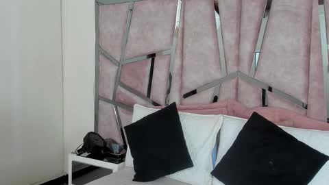 alix online show from September 25, 9:29 pm