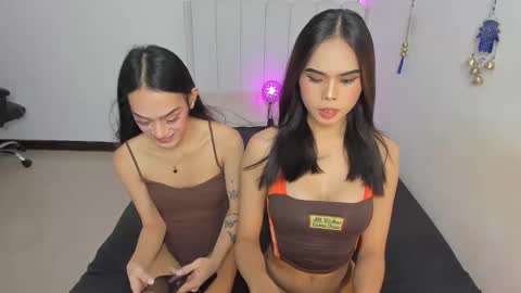 Snapshot of aliyah_bucks chatting on October 11, 8:35 am hello your lovely ALIYAH online show from October 11, 8:35 am