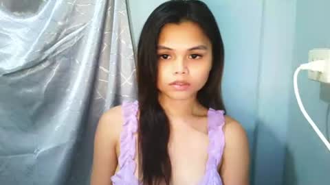 Snapshot of aliyah_molly chatting on June 22, 3:31 pm aliyah online show from June 22, 3:31 pm