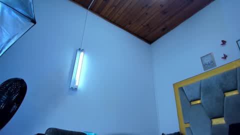 Aliyah... online show from November 28, 9:17 pm