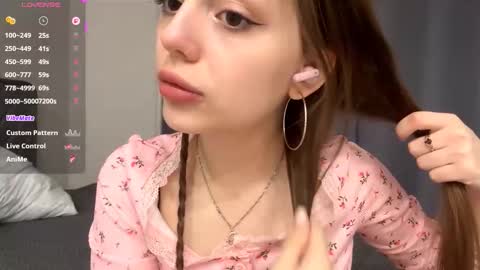 Alice online show from March 13, 7:42 pm