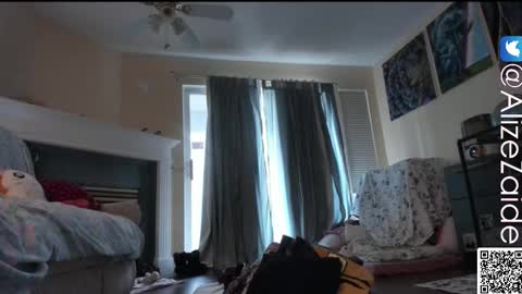 Alize Zaide online show from March 12, 7:31 pm