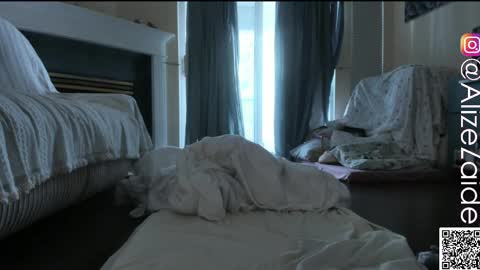 Alize Zaide online show from March 27, 8:30 pm