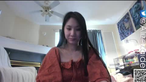Alize Zaide online show from April 7, 8:31 pm
