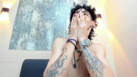 Snapshot of alkimia_tt chatting on April 1, 12:39 pm JEFERSON online show from April 1, 12:39 pm