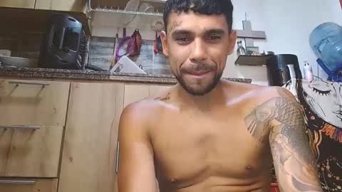 Snapshot of allanbarreto chatting on December 18, 4:51 am Allan online show from December 18, 4:51 am