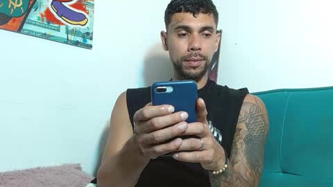 Snapshot of allanbarreto chatting on January 8, 7:27 pm Allan online show from January 8, 7:27 pm