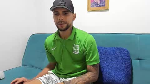 Snapshot of allanbarreto chatting on January 13, 7:08 pm Allan online show from January 13, 7:08 pm