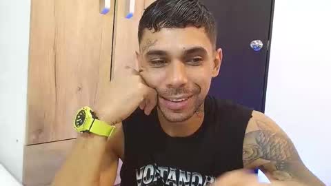 Snapshot of allanbarreto chatting on February 7, 7:17 pm Allan online show from February 7, 7:17 pm