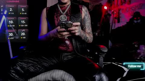   online show from November 5, 5:57 pm