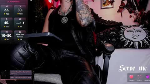 Snapshot of allanhurtss chatting on April 2, 10:07 pm online show from April 2, 10:07 pm