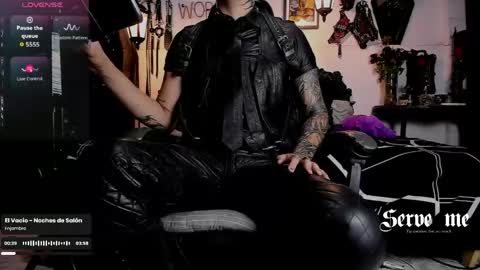   online show from April 25, 6:38 pm