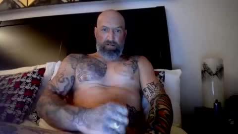 Snapshot of allaroundamazing13 chatting on January 18, 4:38 am allaroundamazing13 online show from January 18, 4:38 am